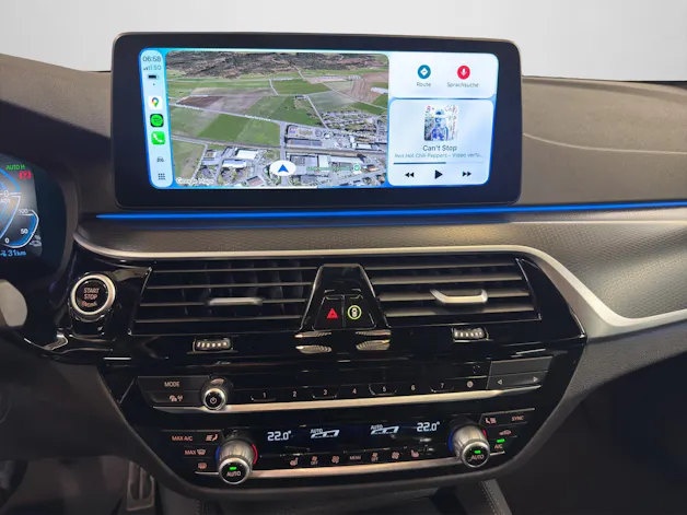 BMW 530e xDrive paddles