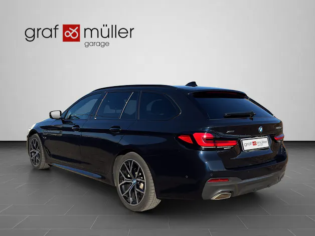 BMW 530e xDrive paddles