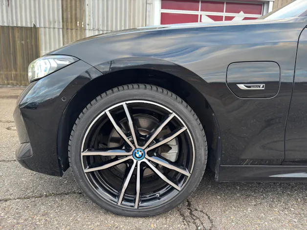 BMW 320e xDrive Touring