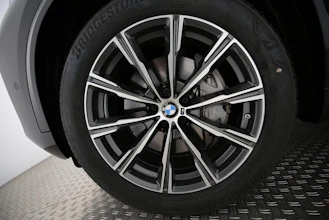 https://vehicle.imgix.net/4341898/8ff554bc-c28b-477e-827a-d7558ebe7396.jpg
