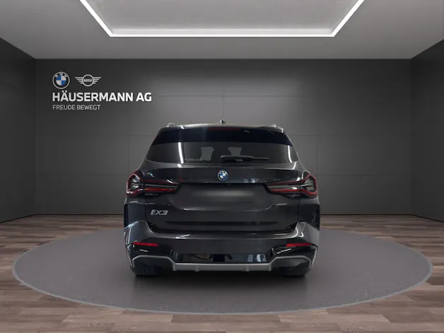 BMW iX3 IMPRESSIVE
