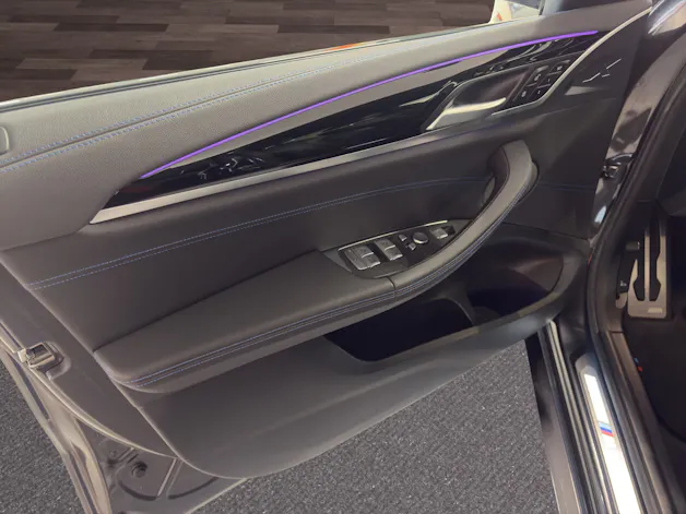 BMW iX3 IMPRESSIVE
