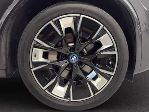 BMW iX3 IMPRESSIVE