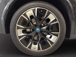 BMW iX3 IMPRESSIVE