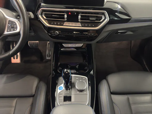 BMW iX3 IMPRESSIVE