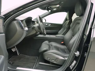 VOLVO XC60 2.0 B5 MH R-Design AWD