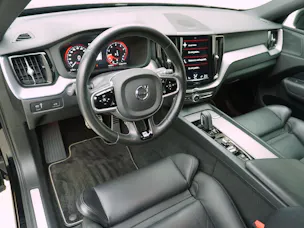 Volvo XC60 2.0 B5 MH R-Design AWD