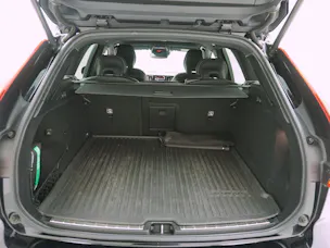 VOLVO XC60 2.0 B5 MH R-Design AWD