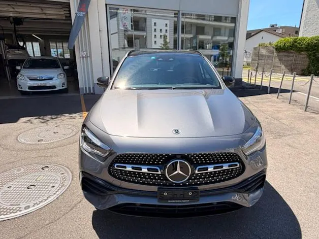 Mercedes-Benz GLA 250 AMG Line 4matic
