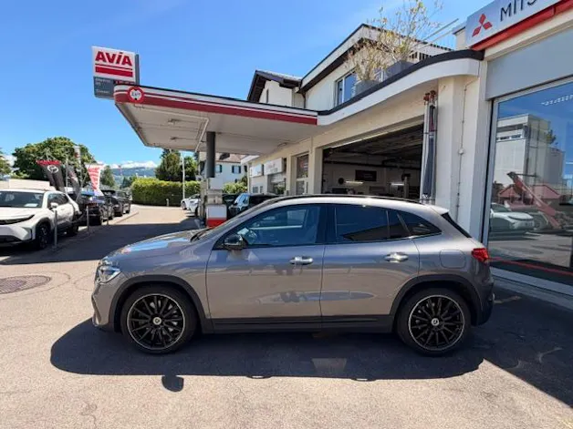 Mercedes-Benz GLA 250 AMG Line 4matic