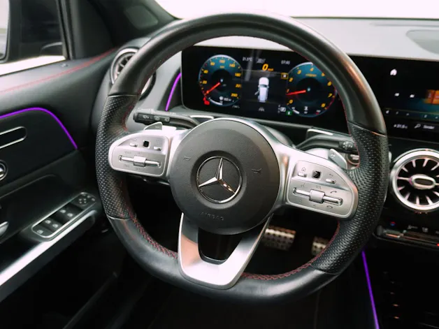 Mercedes-Benz GLB-Klasse GLB 250 AMG Line 4matic