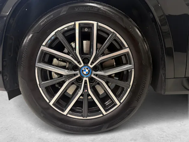 BMW X1 25e xDrive paddles