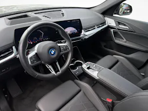 BMW X1 25e xDrive paddles