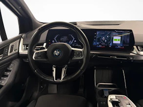 https://vehicle.imgix.net/4342179/613d9439-aba3-4040-a75b-e2d7d56c999b.jpg