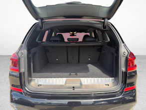 https://vehicle.imgix.net/4342217/30e79218-af0c-418f-b92d-2a153dd710f2.jpg