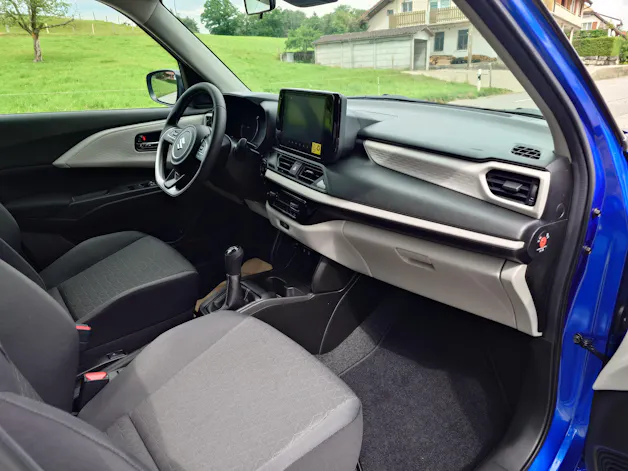 Suzuki Swift 1.2 Sakura Hybrid 4x4
