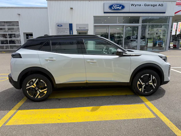 Peugeot 2008 1.2 Hybrid 145 GT