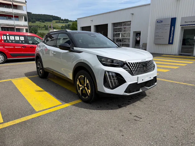 Peugeot 2008 1.2 Hybrid 145 GT