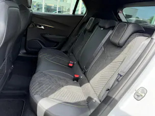Peugeot 2008 1.2 Hybrid 145 GT