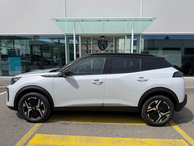 Peugeot 2008 1.2 Hybrid 145 GT