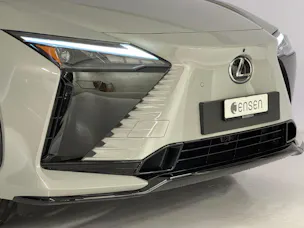 Lexus RZ 550e F Sport