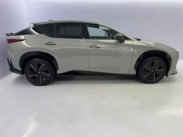 Lexus RZ 550e F Sport