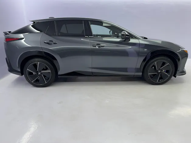 Lexus RZ 550e F Sport