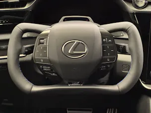 Lexus RZ 550e F Sport