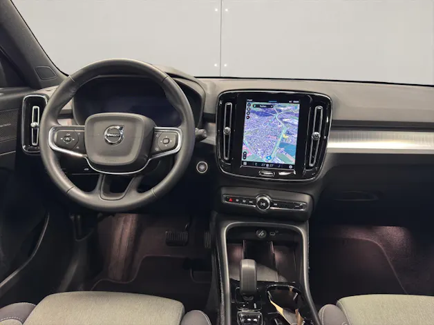 VOLVO XC40 2.0 B4 MH Plus Dark