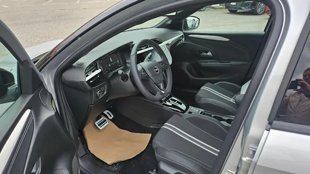 Opel Corsa 1.2 T Hybrid Viva