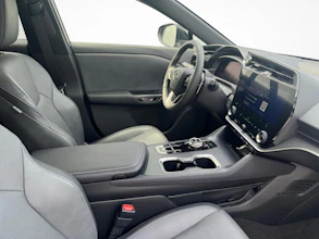https://vehicle.imgix.net/4342391/952ffdab-4411-43c0-a82c-f35c6fe95475.jpg