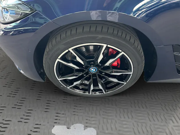 BMW i4 M50