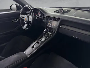 Porsche 911 Carrera 4 GTS Cabriolet