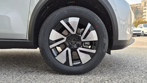 Opel Frontera 1.2 T HEV 145 GS