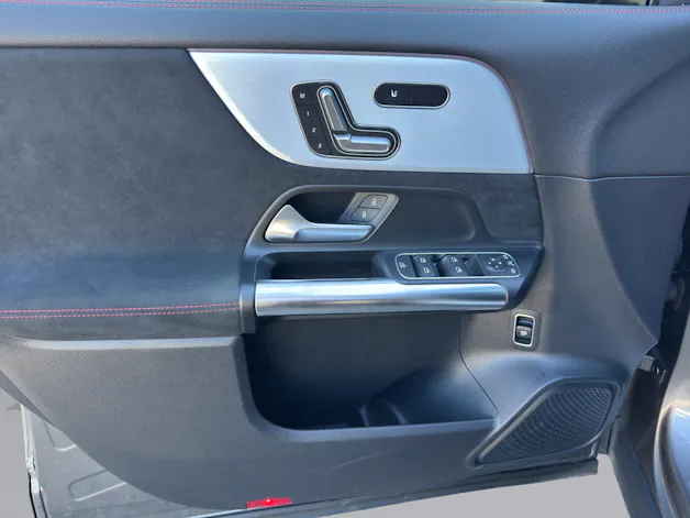 Mercedes-Benz GLA 200 AMG Line