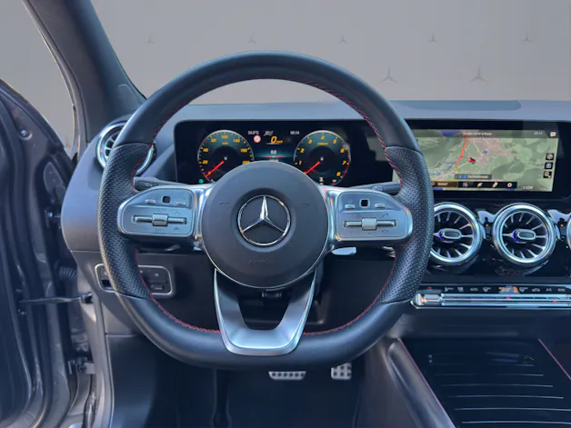 Mercedes-Benz GLA 200 AMG Line