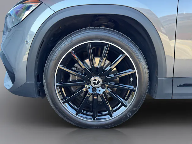 Mercedes-Benz GLA 200 AMG Line