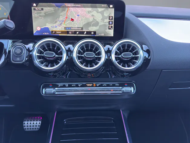 Mercedes-Benz GLA 200 AMG Line