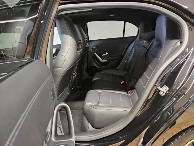 Mercedes-Benz A 250 4Matic AMG Line