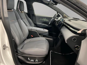 https://vehicle.imgix.net/4342638/4304c47b-8ac4-4bb7-a348-55bf038c5c5e.jpg
