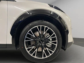 https://vehicle.imgix.net/4342638/8274b7b9-52db-4452-8ead-a62153288241.jpg