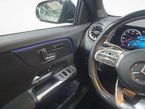 https://vehicle.imgix.net/4342668/b5799051-7955-46bb-83fe-e182e9df7d52.jpg