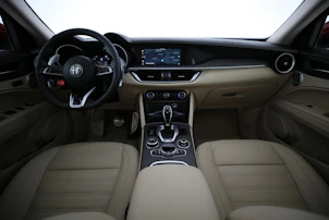 Fahrzeugbild ALFA ROMEO Stelvio 2.2 D Q4 210 6C Villa d'este