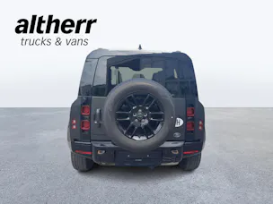 Land Rover Defender 110 3.0 D I6 250 X-Dynamic S