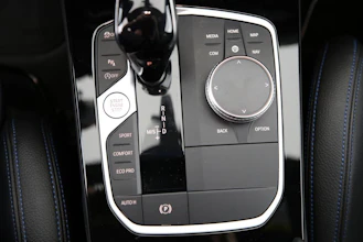 https://vehicle.imgix.net/4342741/4814a332-d4f2-4e92-aa59-a472107b1ae4.jpg