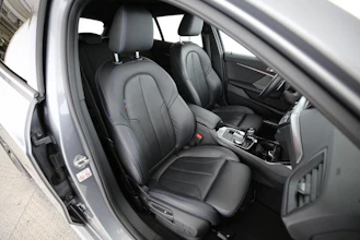 https://vehicle.imgix.net/4342741/6f7d537a-1410-4aeb-b22f-c902d932c1ea.jpg