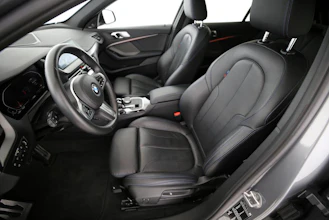 https://vehicle.imgix.net/4342741/b6e33062-7494-45ce-a17a-15656bdbfe3b.jpg