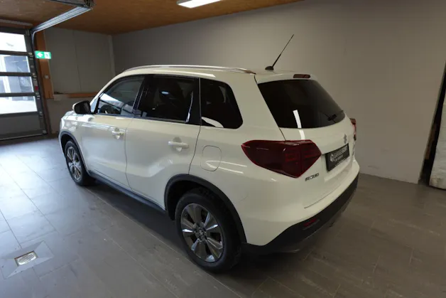 Suzuki Vitara 1.4B T Compact+ Hybrid 4x4