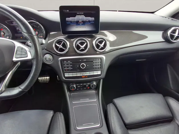 Mercedes-Benz Classe GLA X156 GLA 250 AMG Line 4m