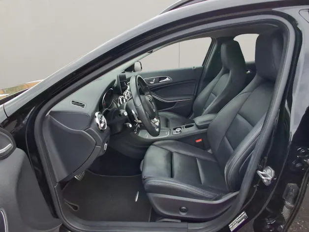 Mercedes-Benz Classe GLA X156 GLA 250 AMG Line 4m